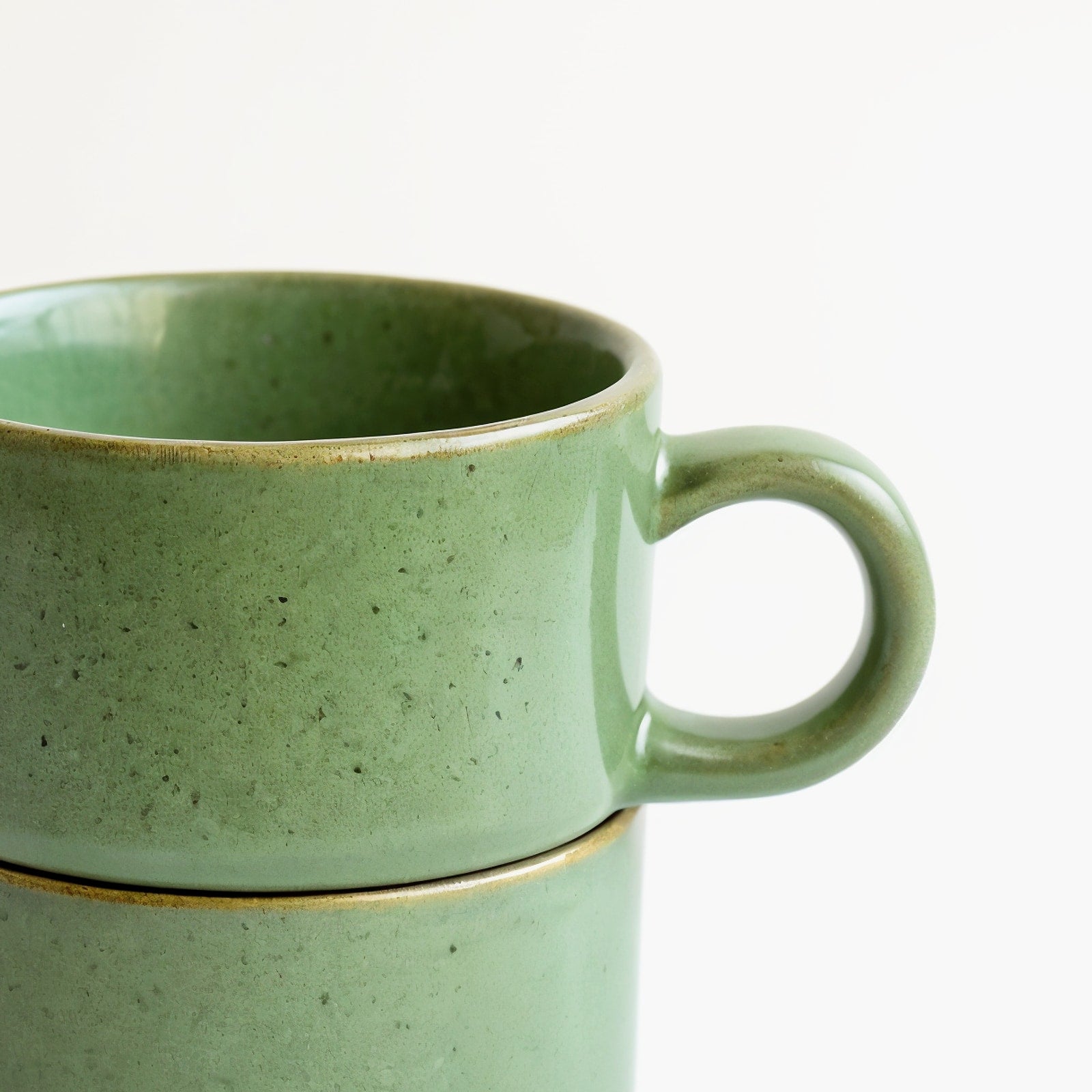Sperindei Tazza Espresso Modulare — dettaglio macro del bordo e manico