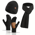 Set invernale gioioso: cappello, sciarpa e guanti per coppie
