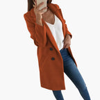 Cappotto con chiusura a bottoni per donna