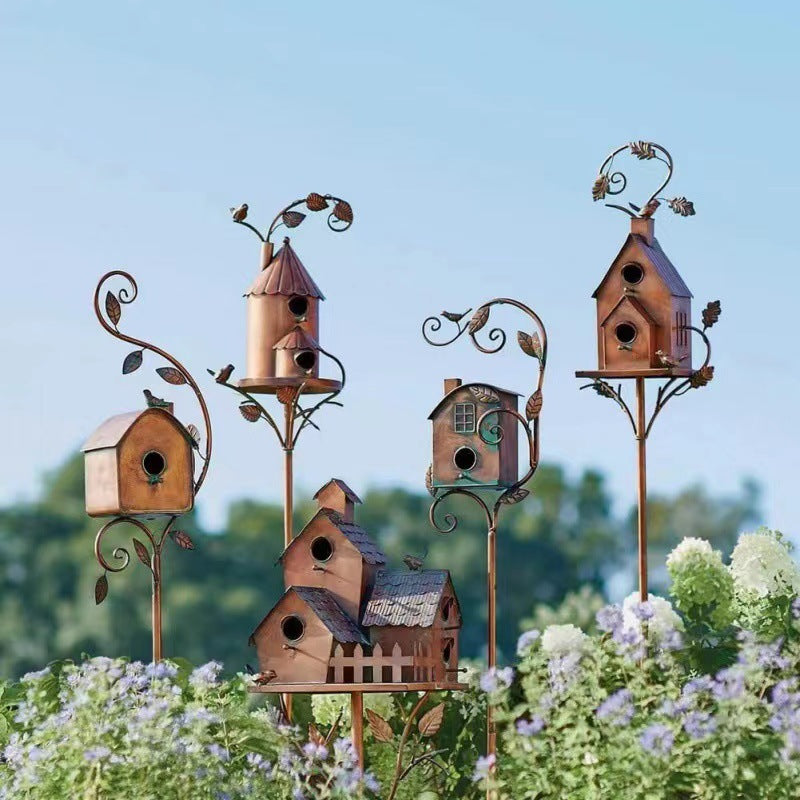 Casetta per uccelli europea in metallo + cortile da giardino/decorazione artigianale