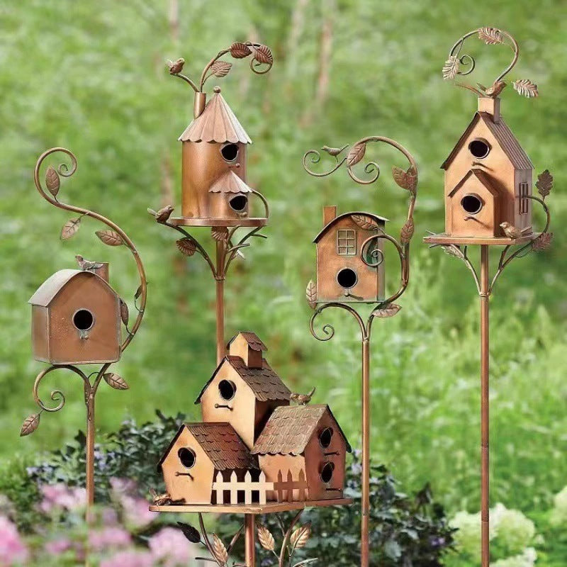 Casetta per uccelli europea in metallo + cortile da giardino/decorazione artigianale