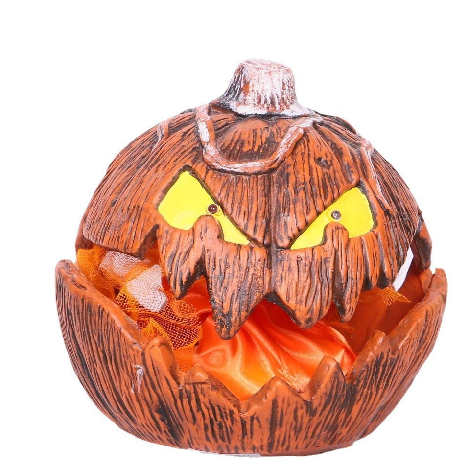 Decorazione di zucca di Halloween con giardino sonoro all'aperto