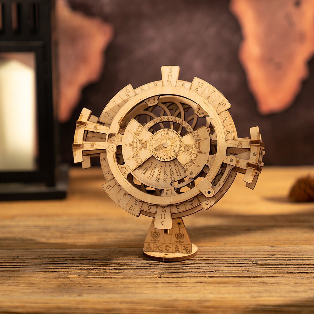 Puzzle in legno con calendario eterno