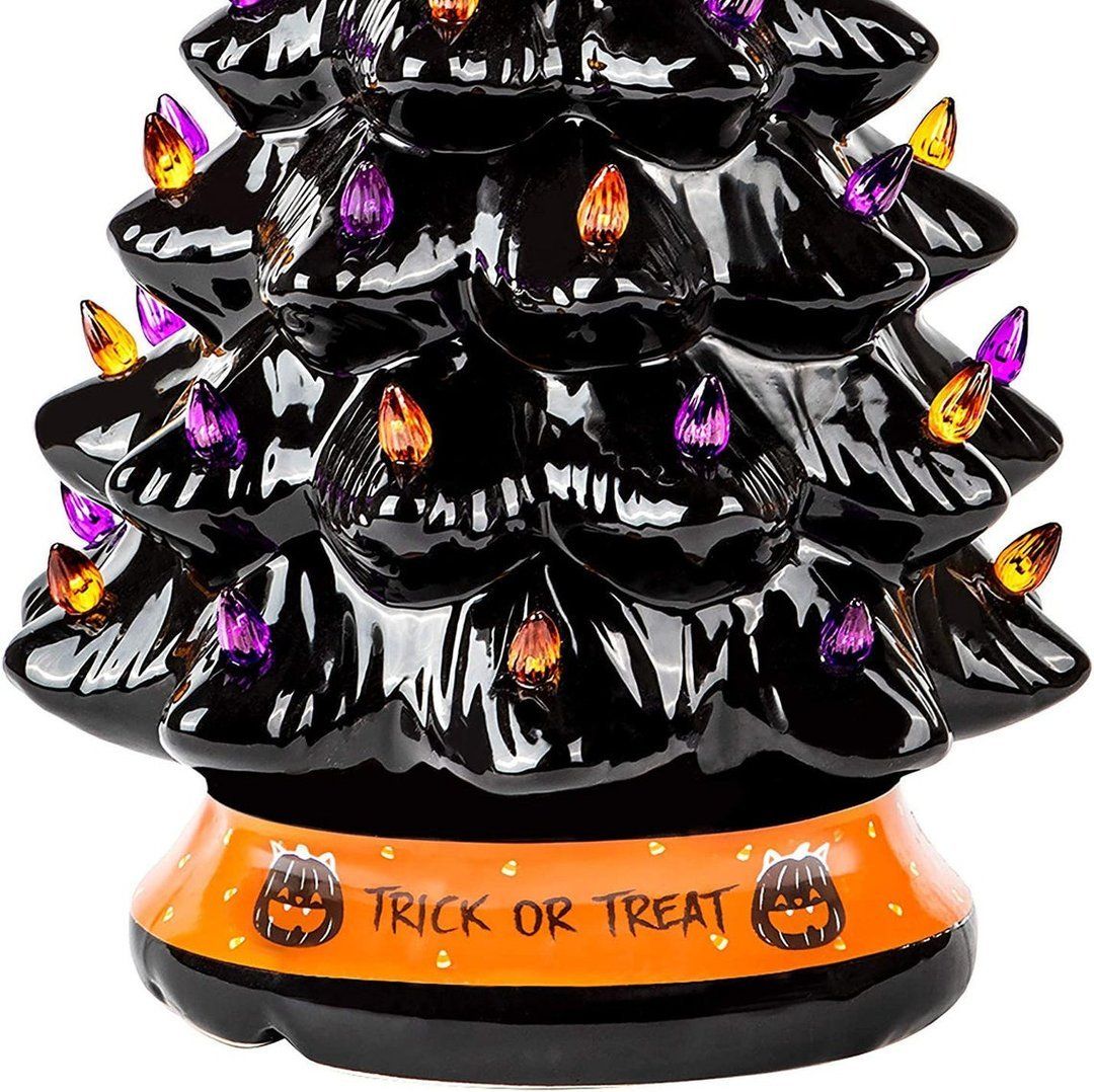 Albero di Natale con luci colorate di Halloween