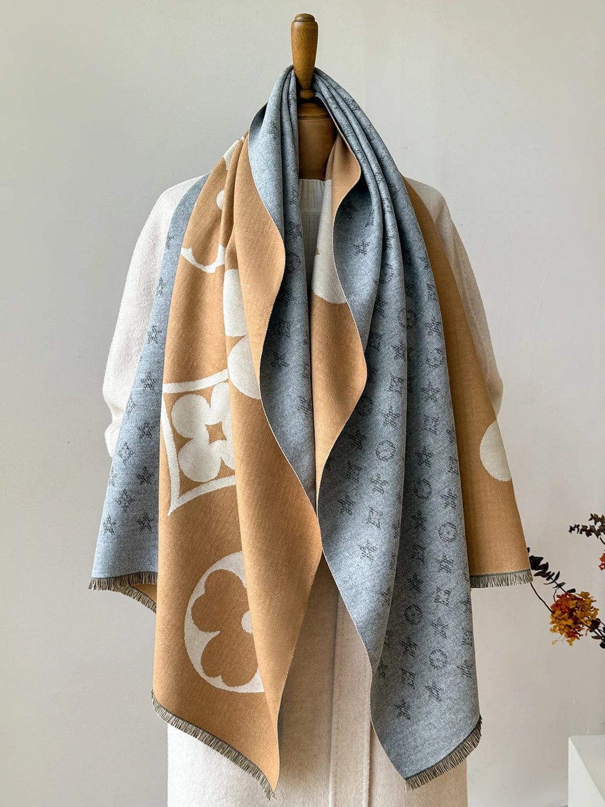 Scaldacollo invernale con sciarpa in finto cashmere di lusso