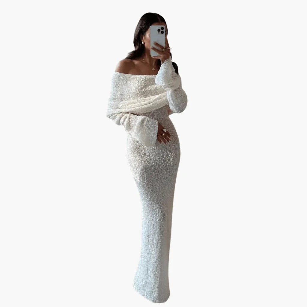Abito maxi in maglia con spalle scoperte da donna per occasioni eleganti