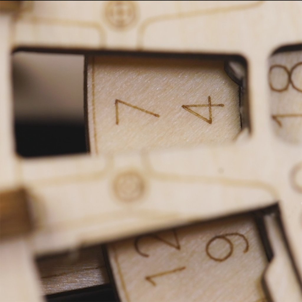 Puzzle in legno con calendario eterno