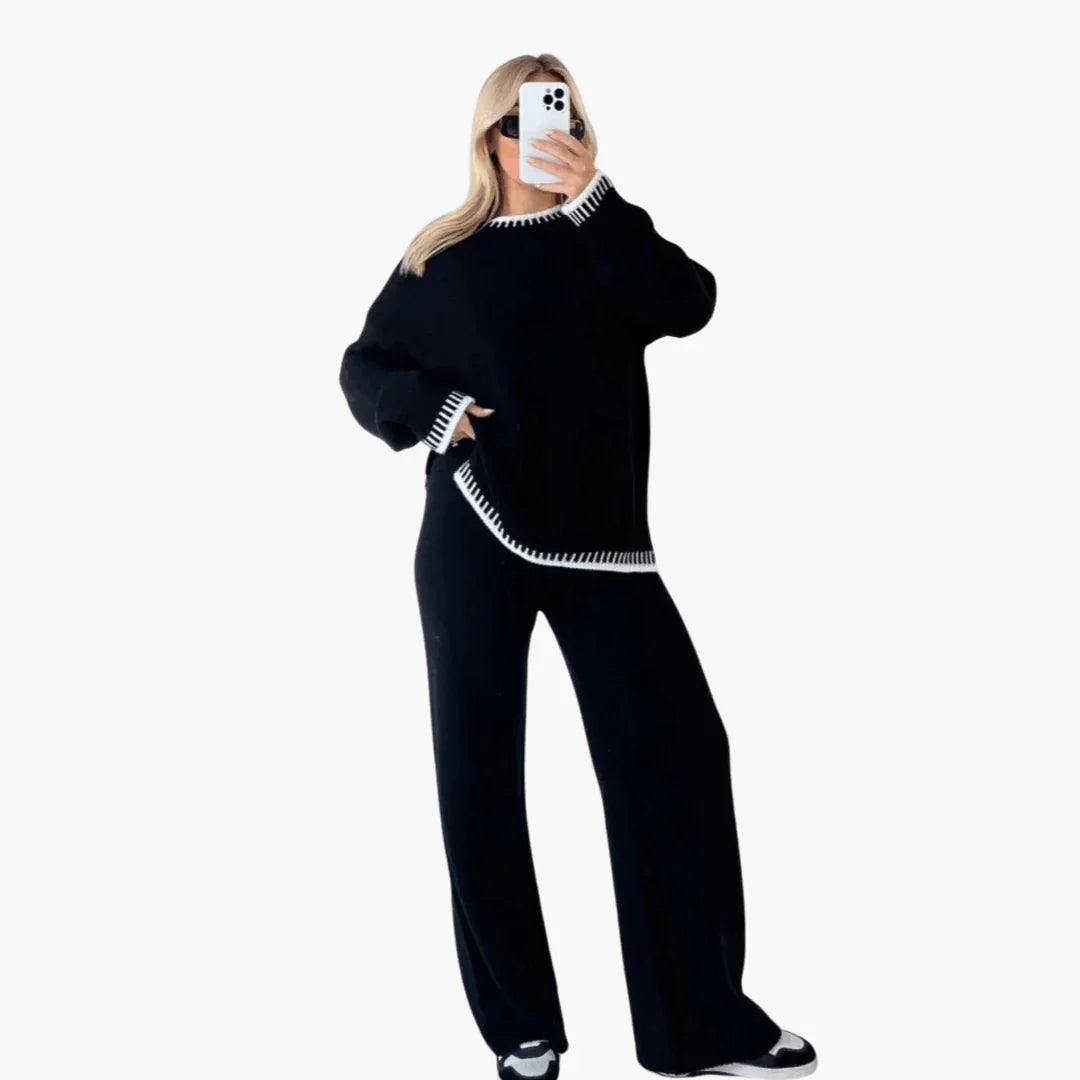 Set da salotto alla moda per donna, comodo top e pantaloni in maglia