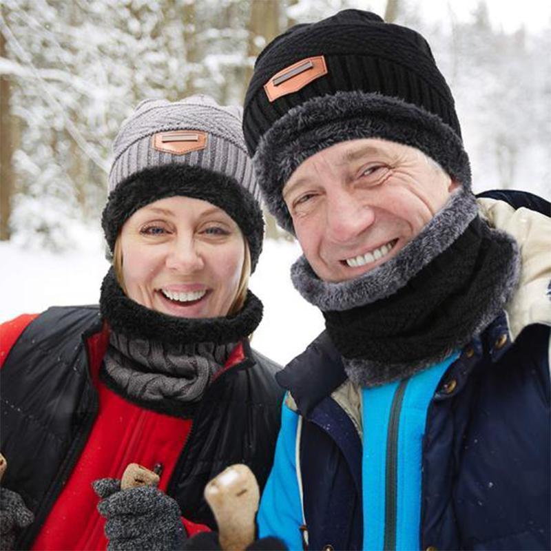 Set cappello invernale con sciarpa
