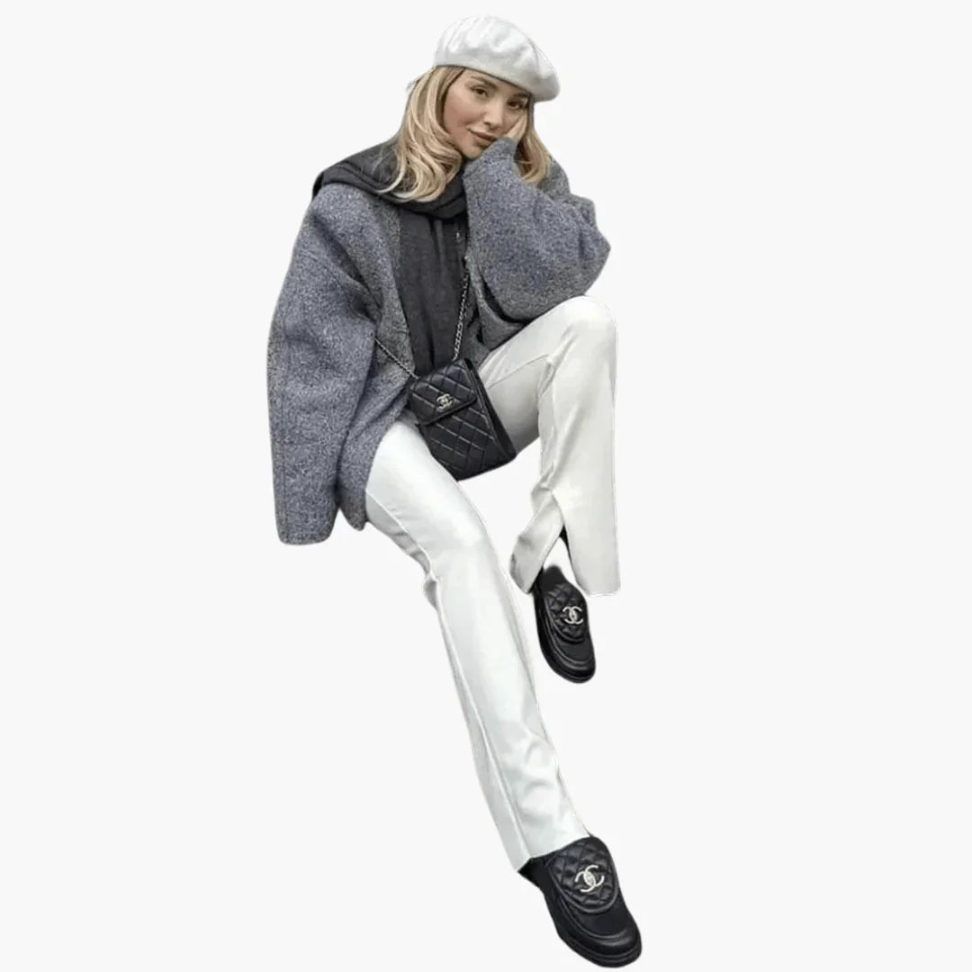 Comodo giubbotto bomber da donna con un look classico ed elegante