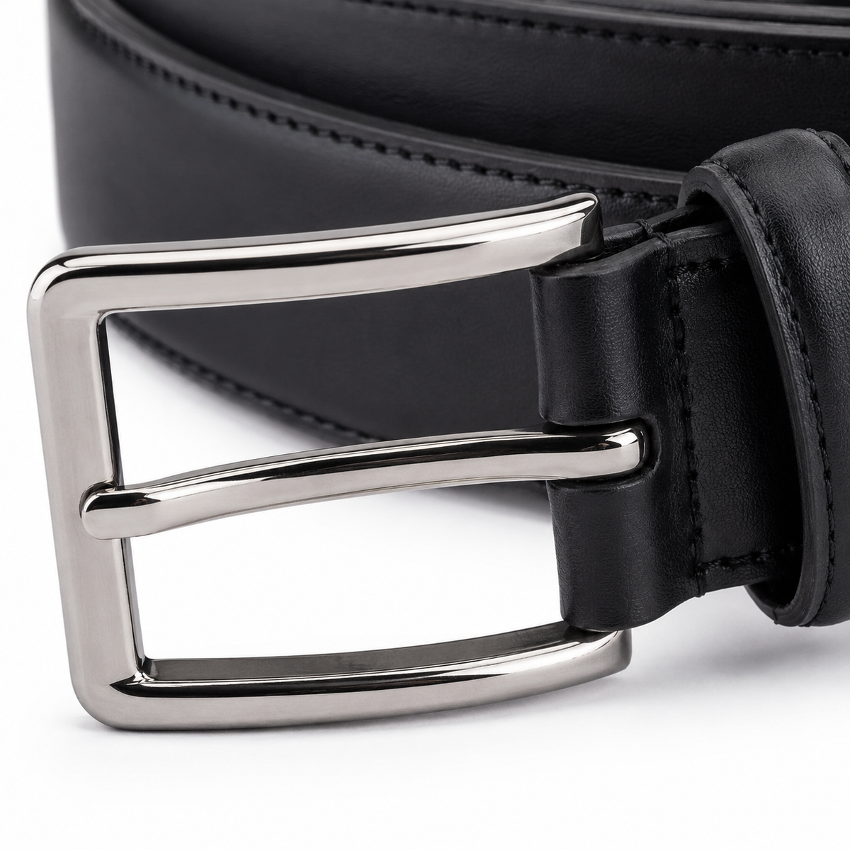 Cintura elegante per uomo in pelle.