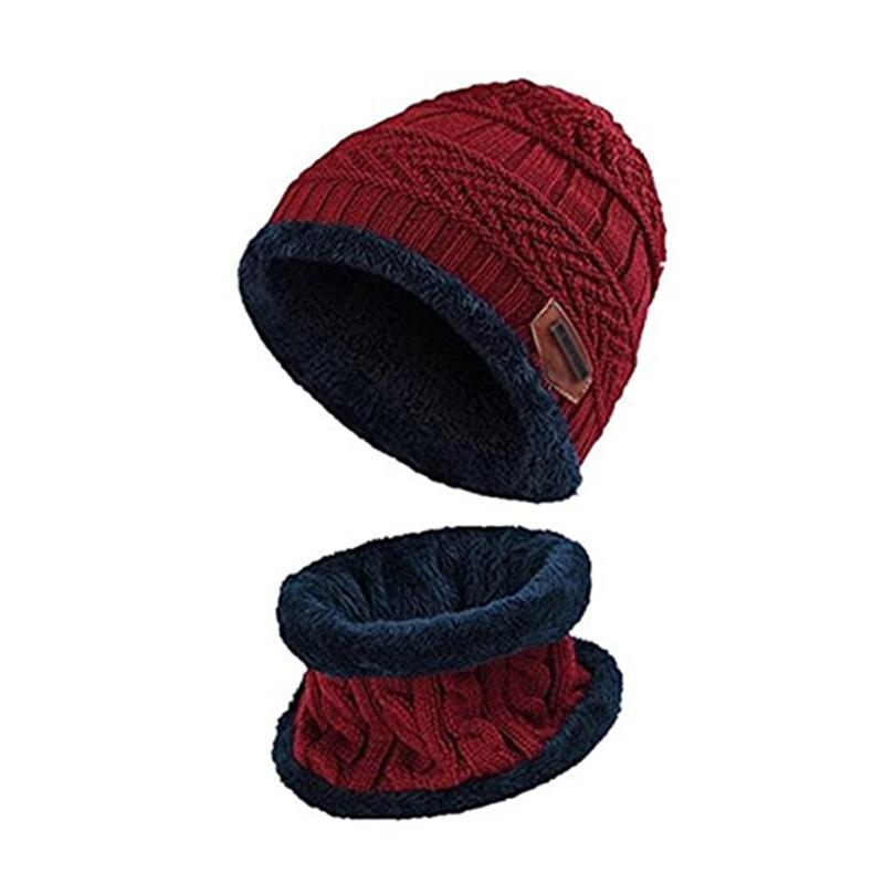 Set cappello invernale con sciarpa