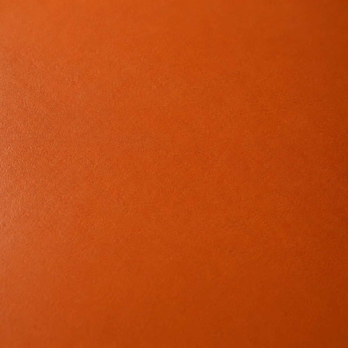 Piatto in ceramica terracotta in cucina
