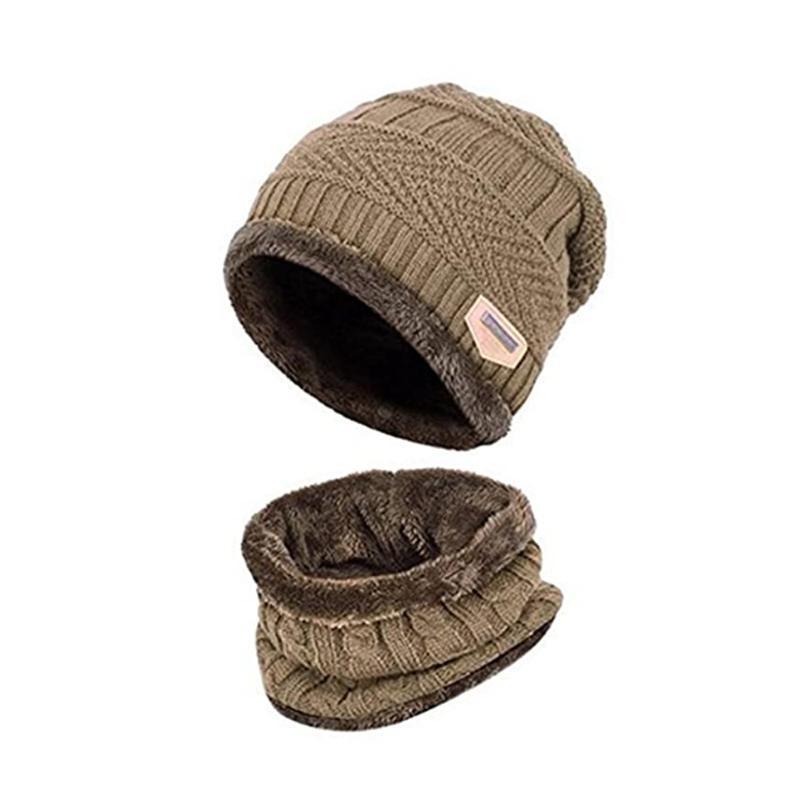 Set cappello invernale con sciarpa