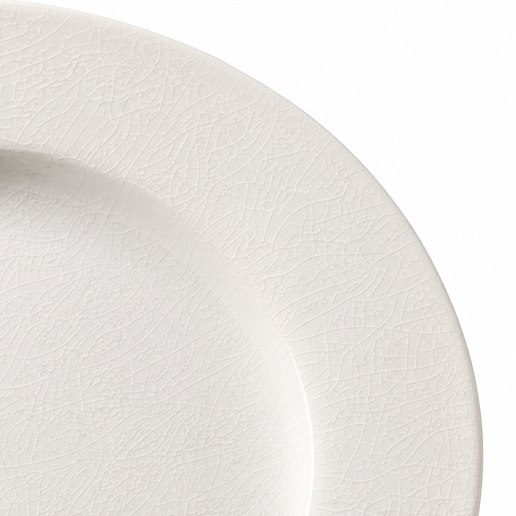 Piatto in ceramica bianco con design elegante