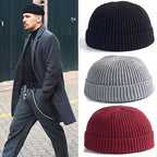 Cappello lavorato a maglia di lana