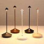 Lampada da tavolo LED senza fili bianca e dorata dal design moderno per soggiorno o terrazza