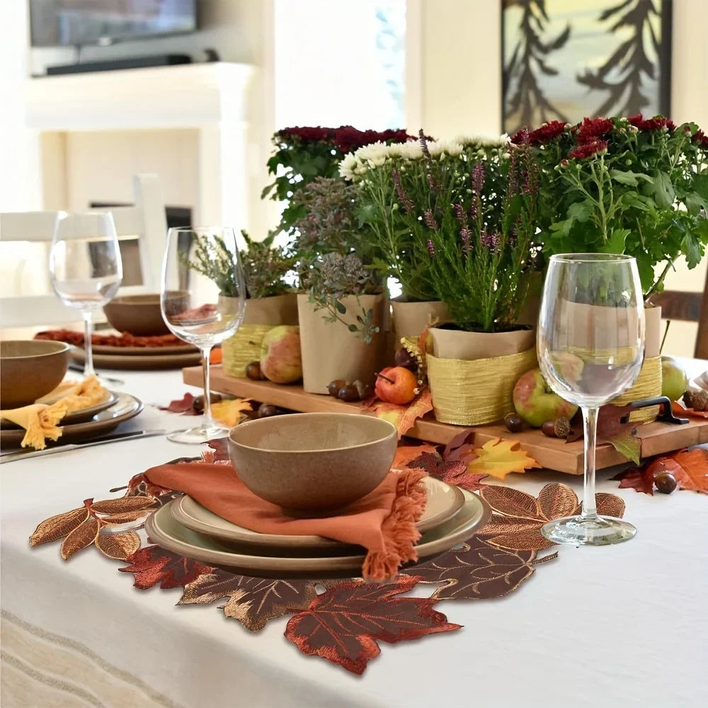 Runner da tavolo HarvestLeaf | Design foglia d'acero ricamato | Decorazioni autunnali in stile country