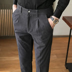 Pantaloni classici in velluto a coste da uomo