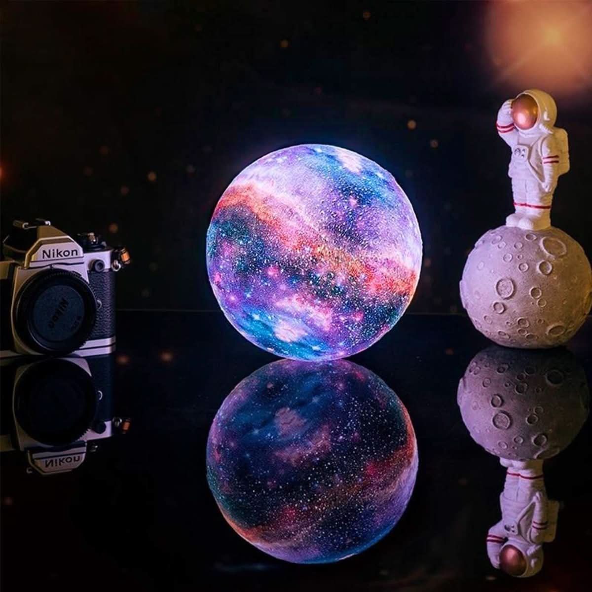 Lampada lunare che cambia colore con comodo telecomando
