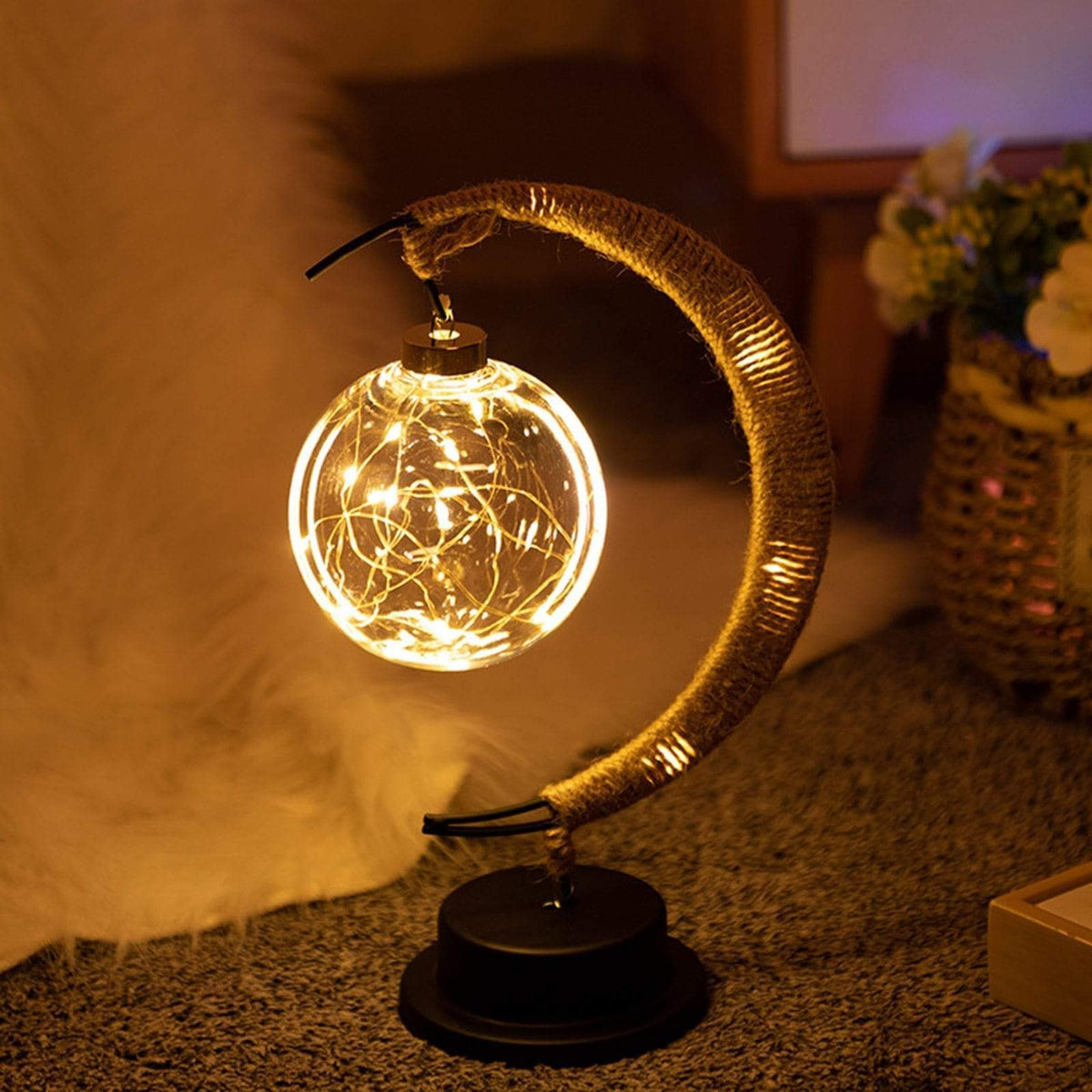 LunaGlow - Lampada da tavolo di lusso - Mezzaluna di luna - Design in vimini - Illuminazione elegante