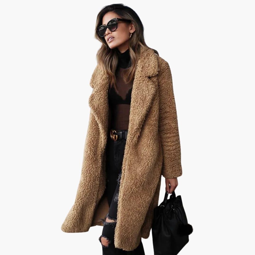 Cappotto in pelliccia di orsacchiotto da donna lungo con colletto ampio e superficie strutturata