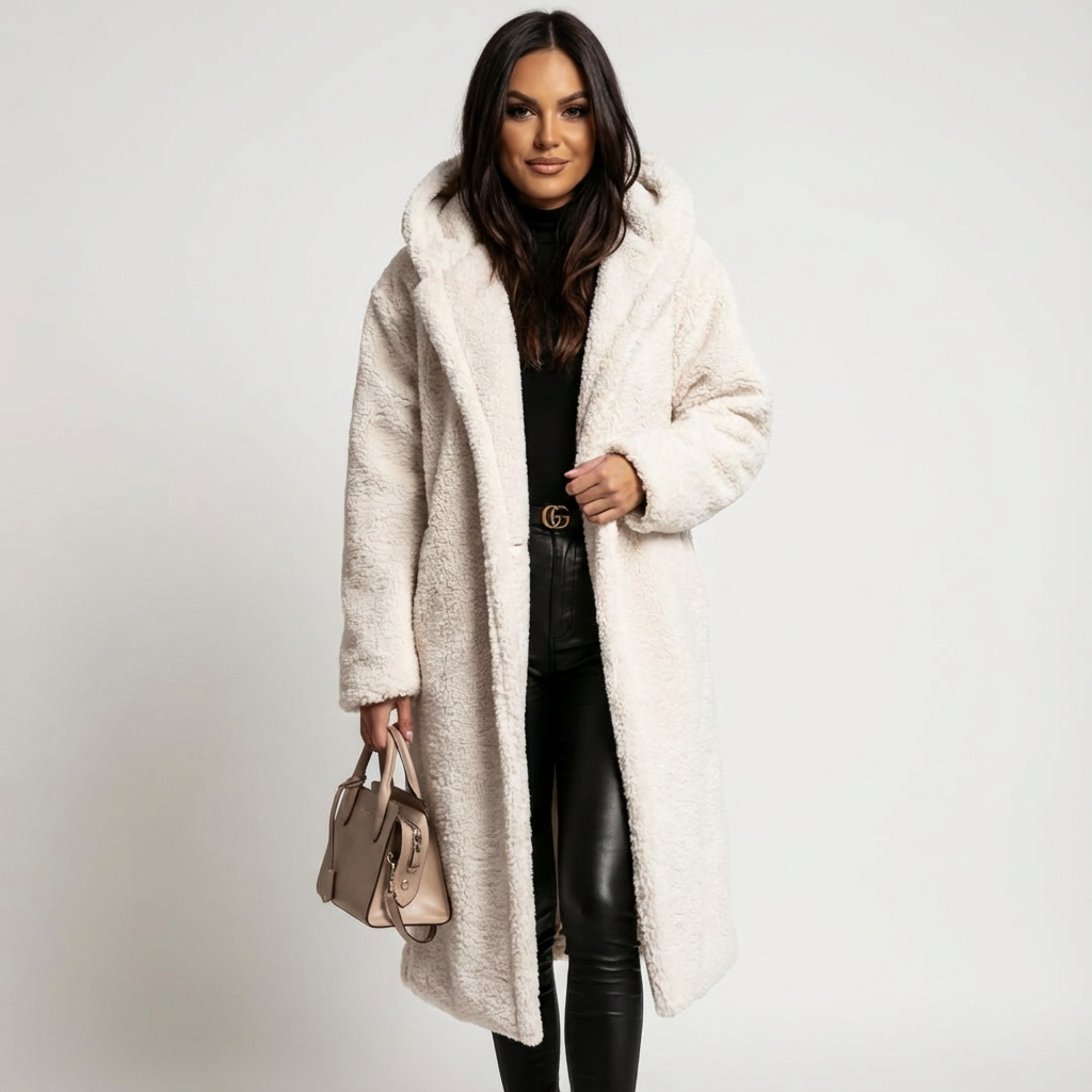 Cappotto Teddy con cappuccio da donna di Amy e chiusura con bottoni