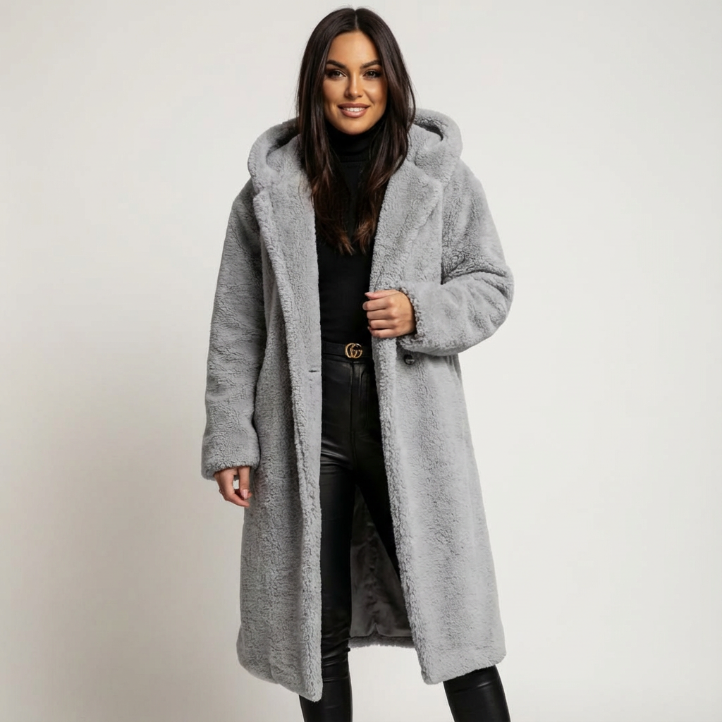 Cappotto Teddy con cappuccio da donna di Amy e chiusura con bottoni
