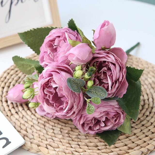 Elegante composizione floreale di peonie per l'arredamento della casa | Tessuto non tessuto di alta qualità