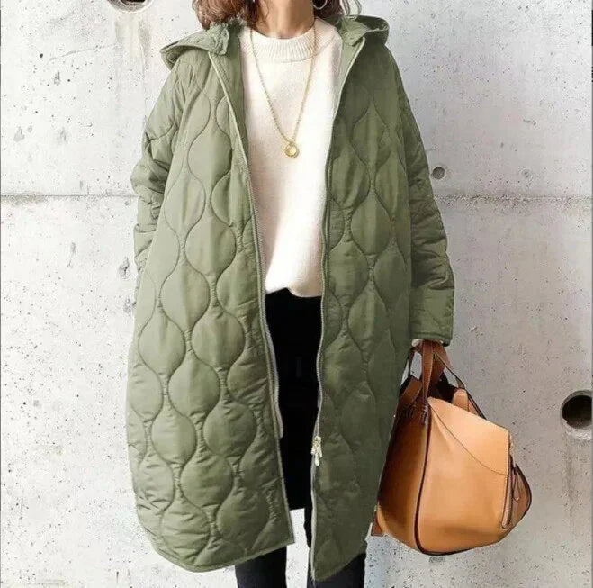 Cappotto invernale trapuntato | Design piumino con cappuccio lungo