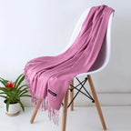 Sciarpa da donna calda e accogliente: frange lunghe, cashmere, invernale