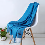 Sciarpa da donna calda e accogliente: frange lunghe, cashmere, invernale