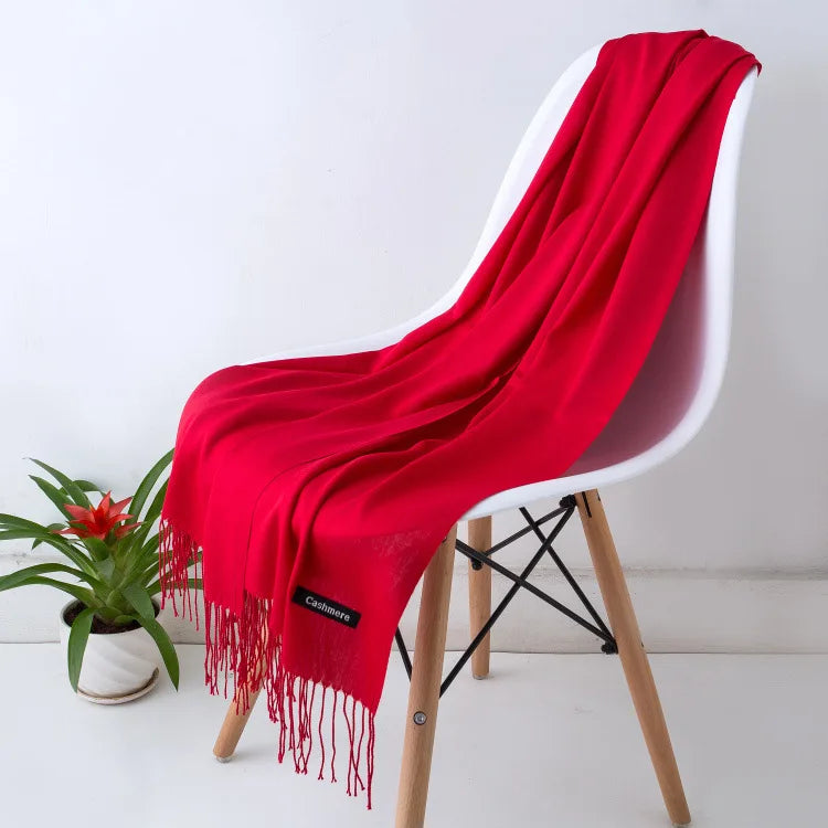 Sciarpa da donna calda e accogliente: frange lunghe, cashmere, invernale