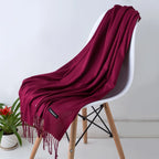 Sciarpa da donna calda e accogliente: frange lunghe, cashmere, invernale