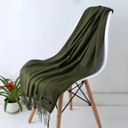 Sciarpa da donna calda e accogliente: frange lunghe, cashmere, invernale