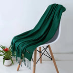 Sciarpa da donna calda e accogliente: frange lunghe, cashmere, invernale