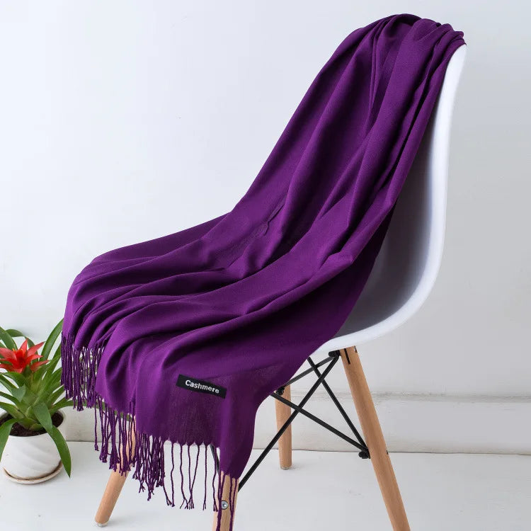 Sciarpa da donna calda e accogliente: frange lunghe, cashmere, invernale
