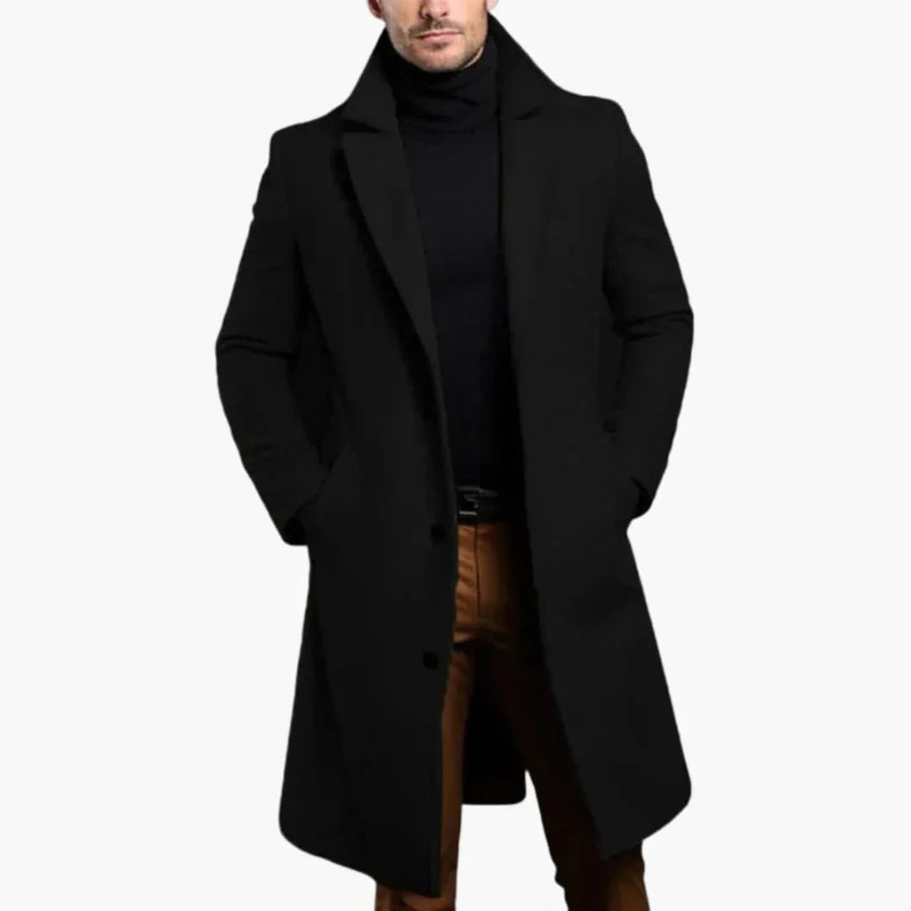 Cappotto da uomo con colletto dentellato e chiusura con bottoni sul davanti