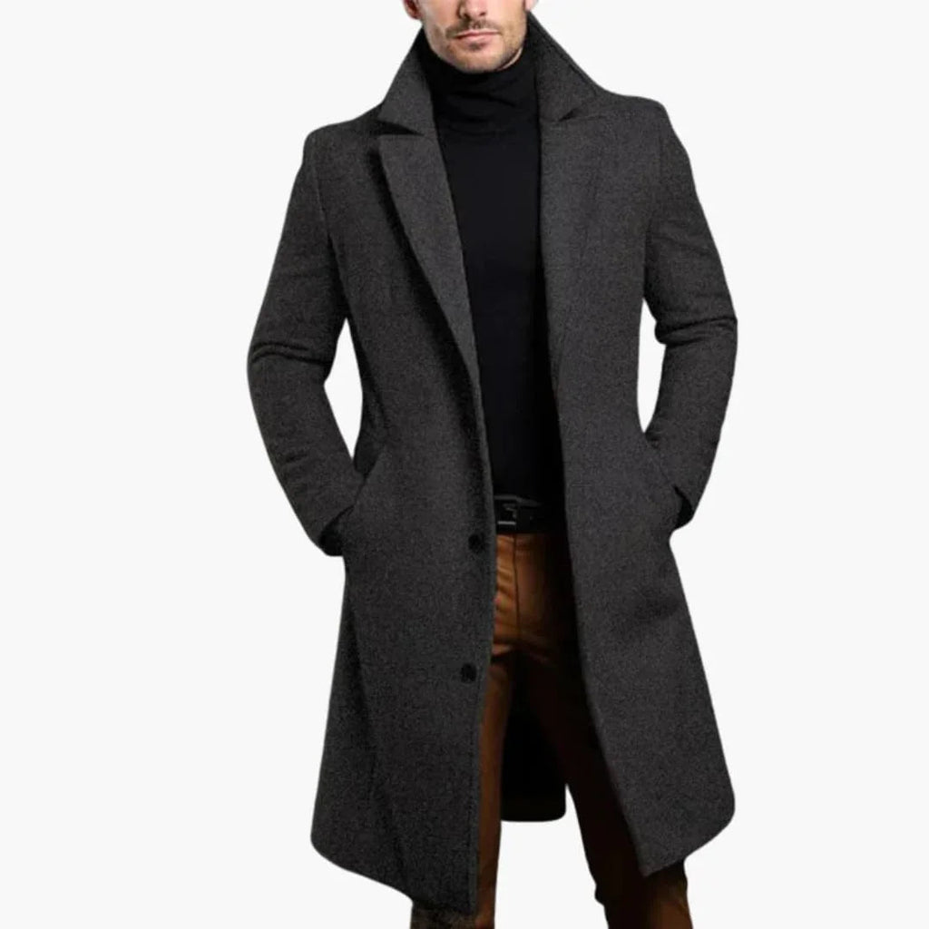 Cappotto da uomo con colletto dentellato e chiusura con bottoni sul davanti