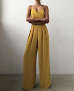 Tuta elegante da donna con silhouette aderente per moda versatile e comfort per tutto il giorno