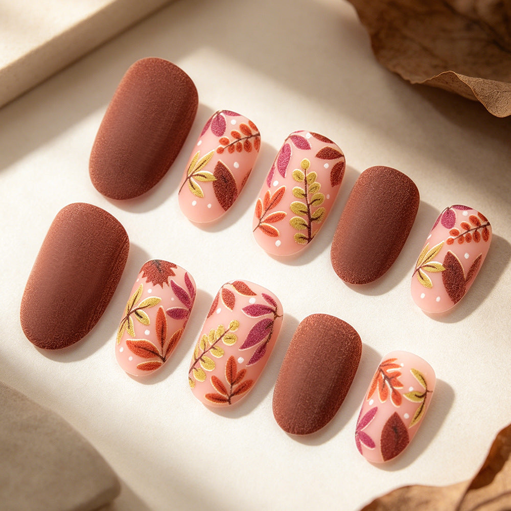 Nail art artistica ispirata all'autunno