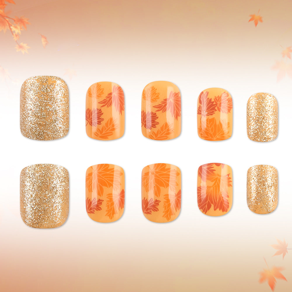 Nail art a pressione con foglie autunnali