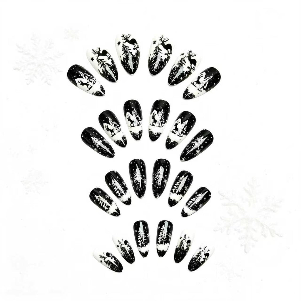 Nail art a tema invernale innevato