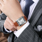 Orologio elegante rettangolare in pelle con quadrante romano vintage