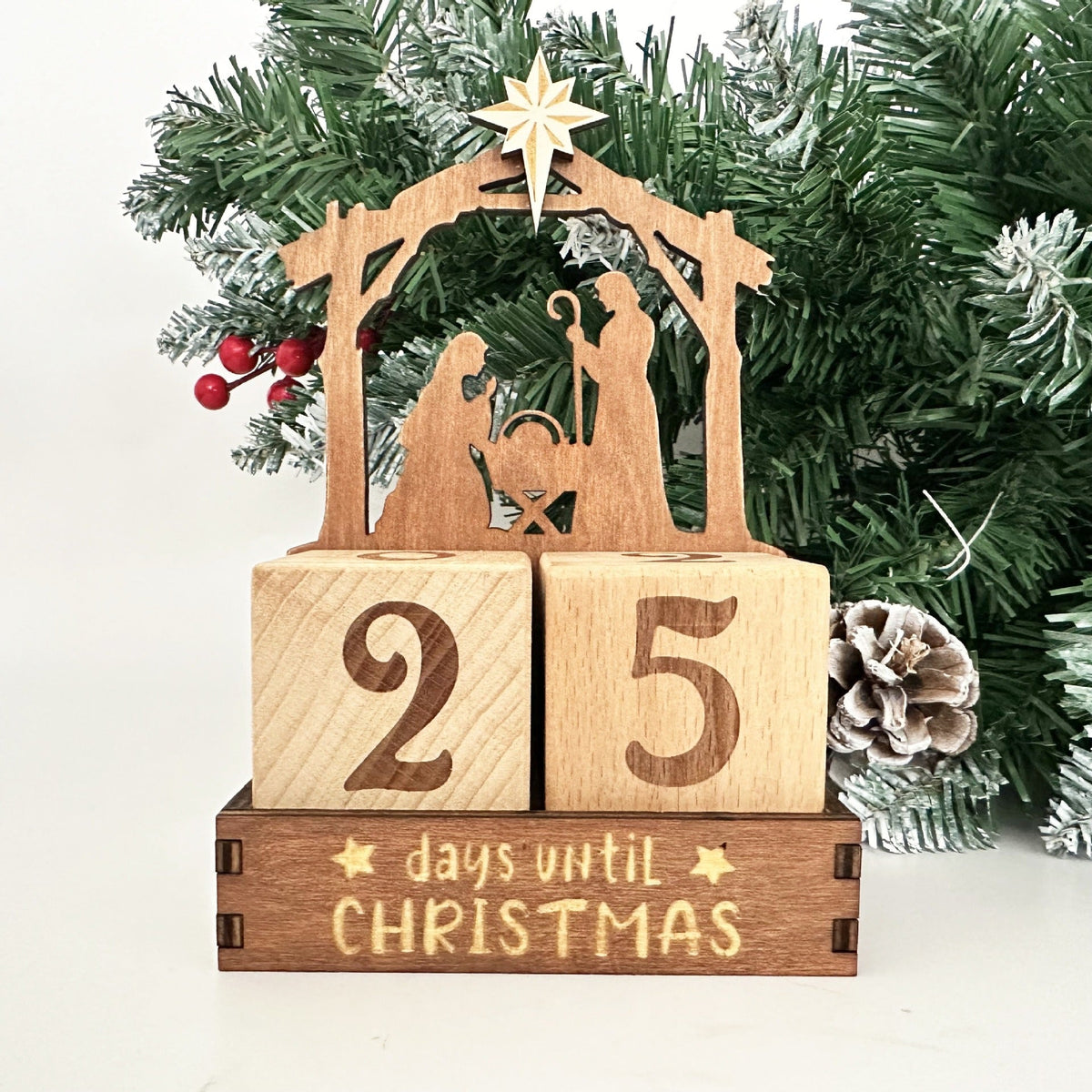 Calendario dell'Avvento natalizio in legno creativo fai da te