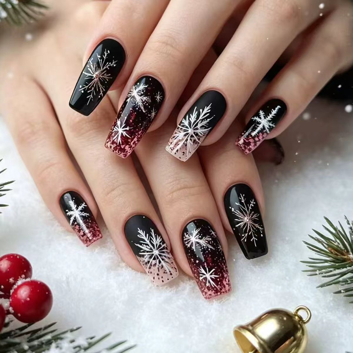 Nail art a lunga tenuta a tema invernale