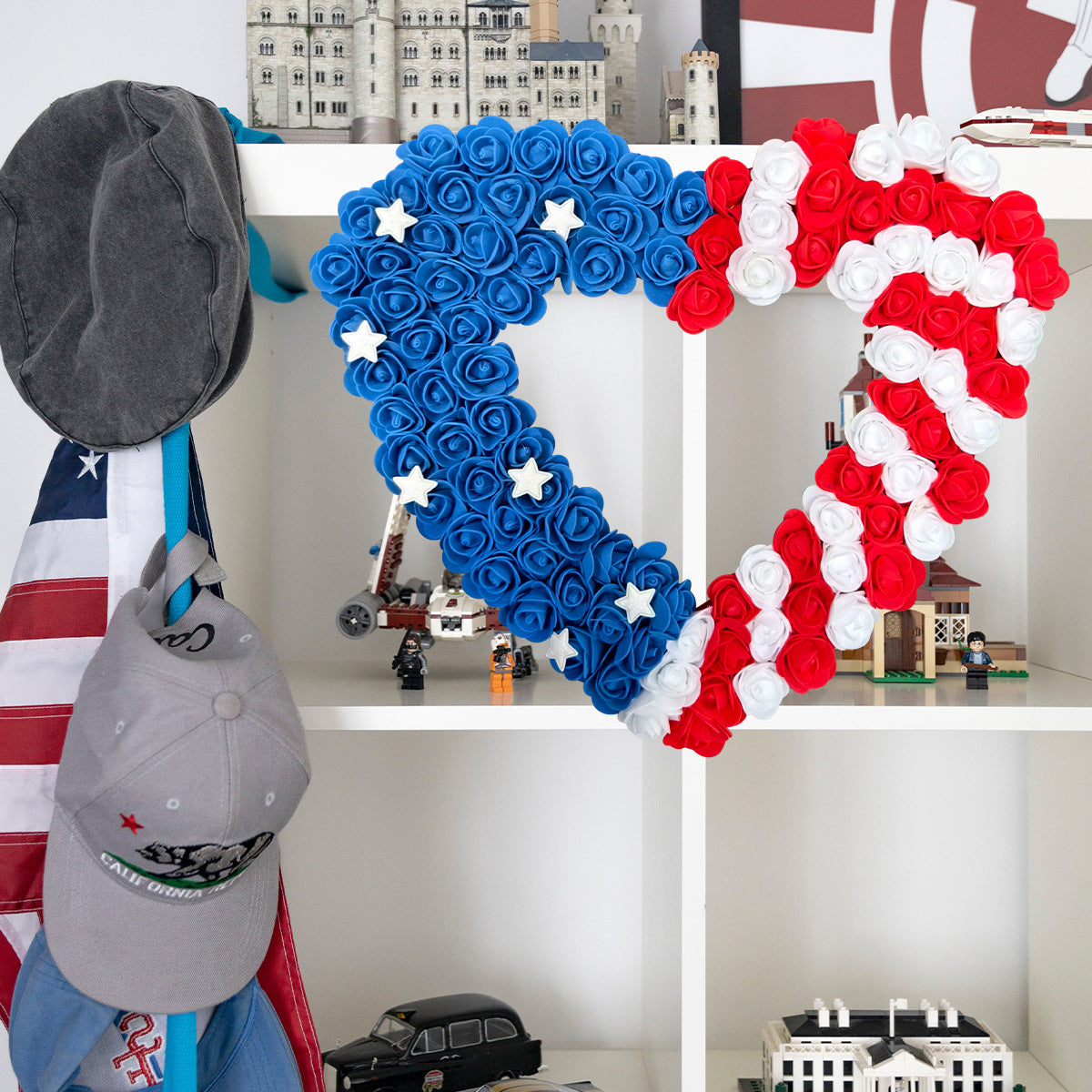 Ghirlanda unisex con pompon patriottico per porta d'ingresso e decorazioni a stella