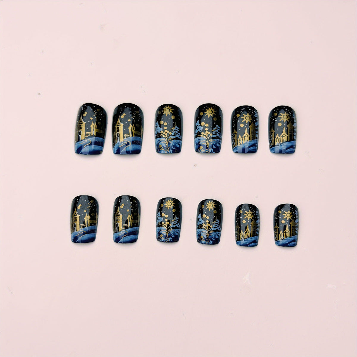 Nail art con scena invernale festosa