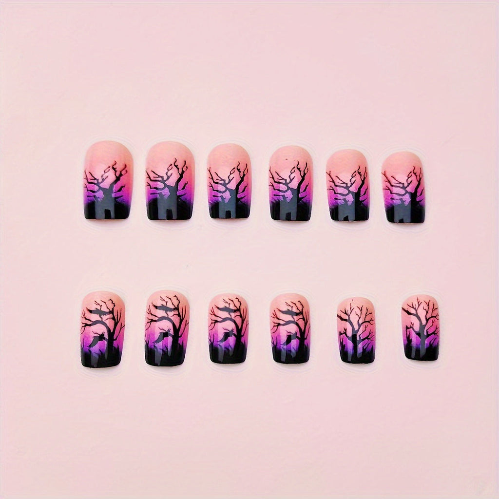 Nail art creativa con il mistico design della foresta autunnale