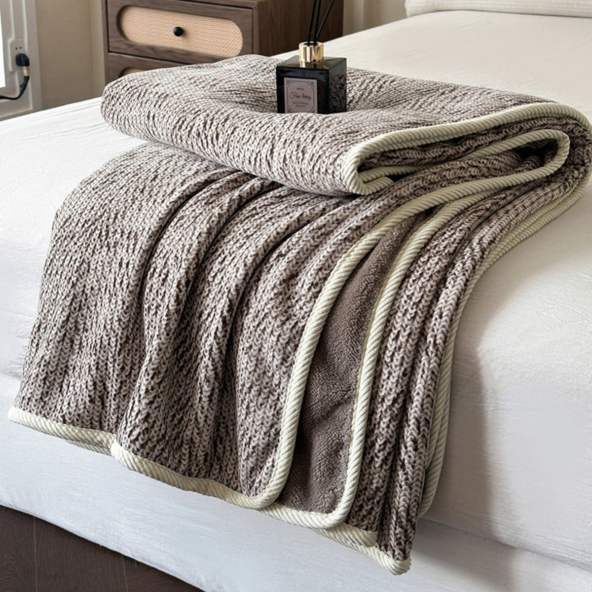 Coperta in pile lavorata a maglia